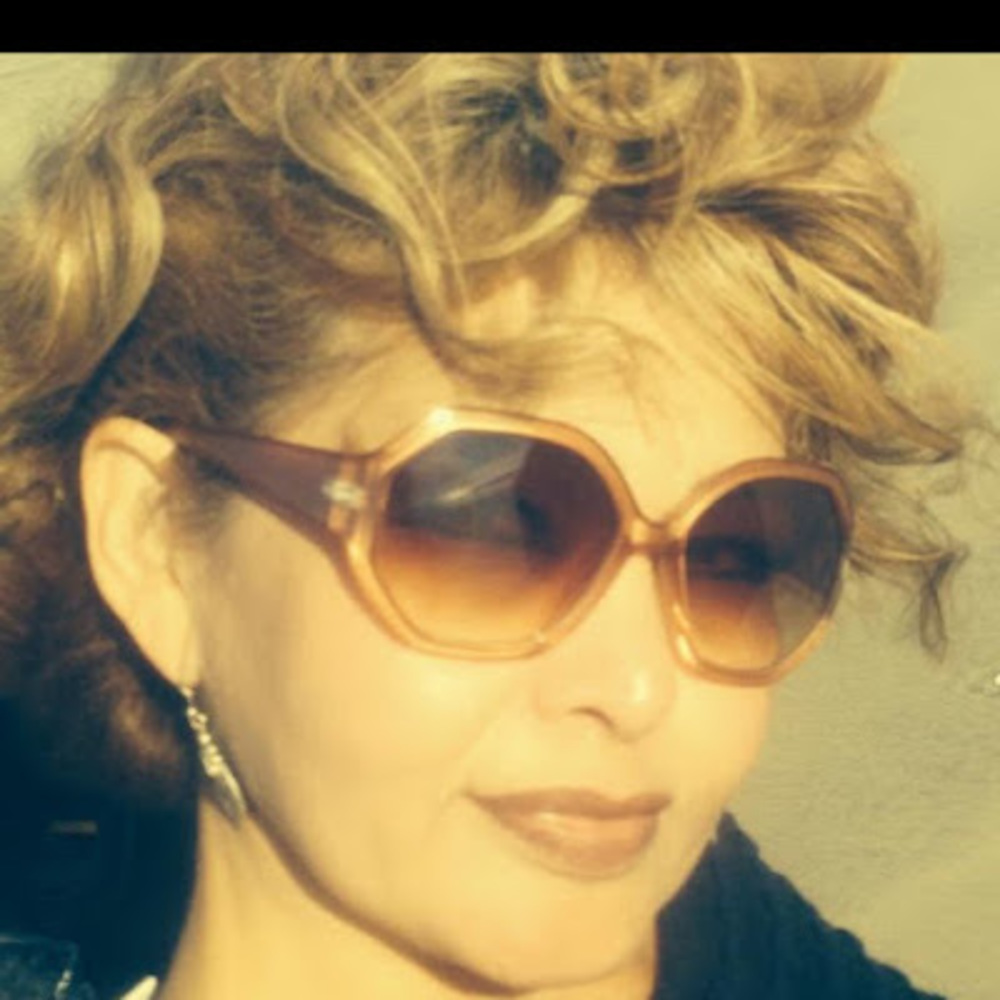 Meet your Posher, Gloria